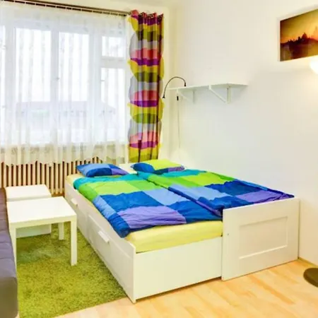 By The Center Apartment *